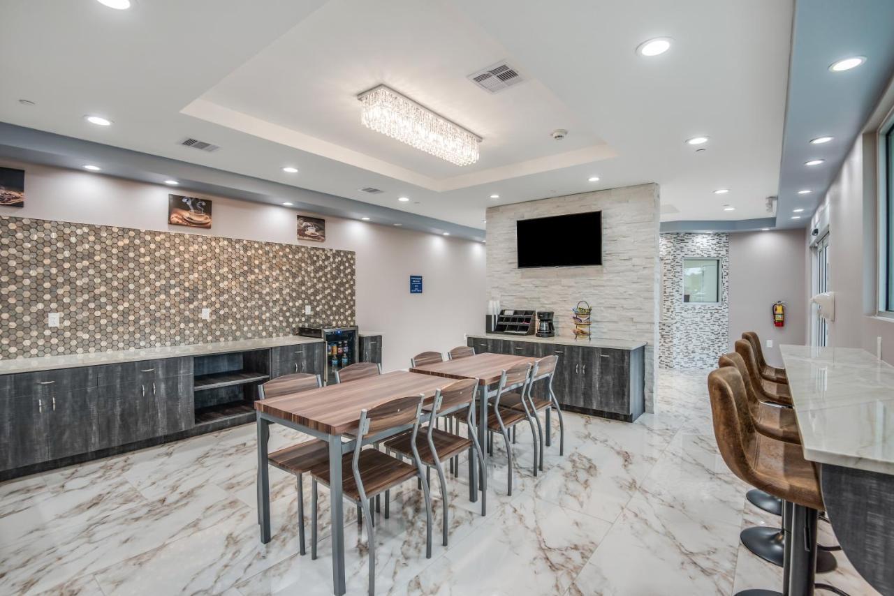 Americas Best Value Inn & Suites Houston At Hwy 6 Экстерьер фото